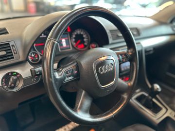 MYAUTOCENTER – Gebraucht- und Jahreswagen mit Werkstattservice in Pfaffenhofen Audi A4 Avan *TEMPO*PDC*NAVI*SZHZ*XENON*