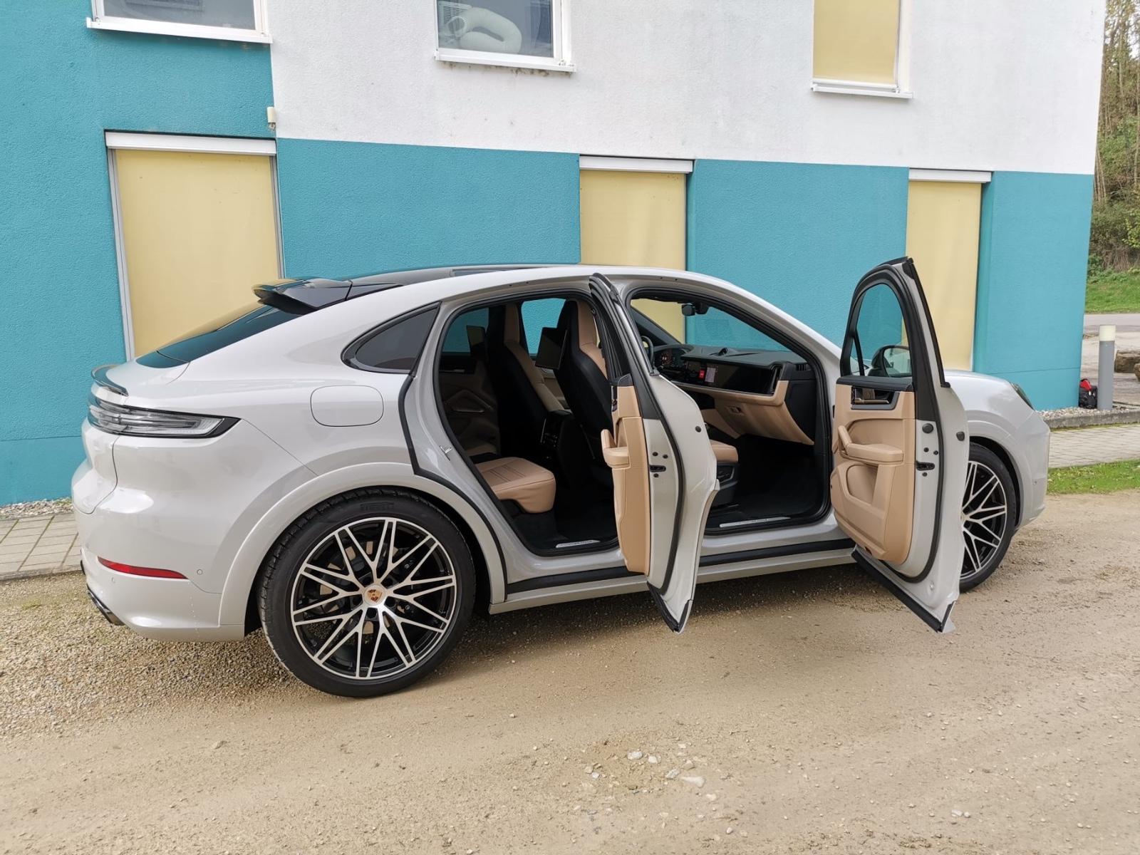 Porsche Cayenne E-Hybrid Coupe*SportDesign*KREIDE*BEIGE*