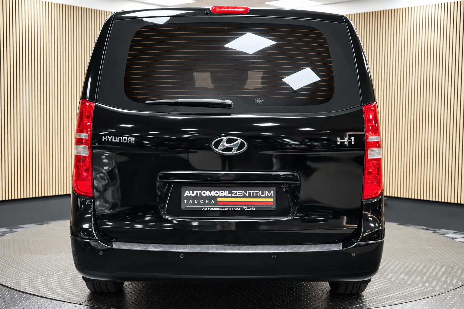 Hyundai H-1 2.5 CRDi Travel Premium +8-SITZER+LEDER+SHZ+
