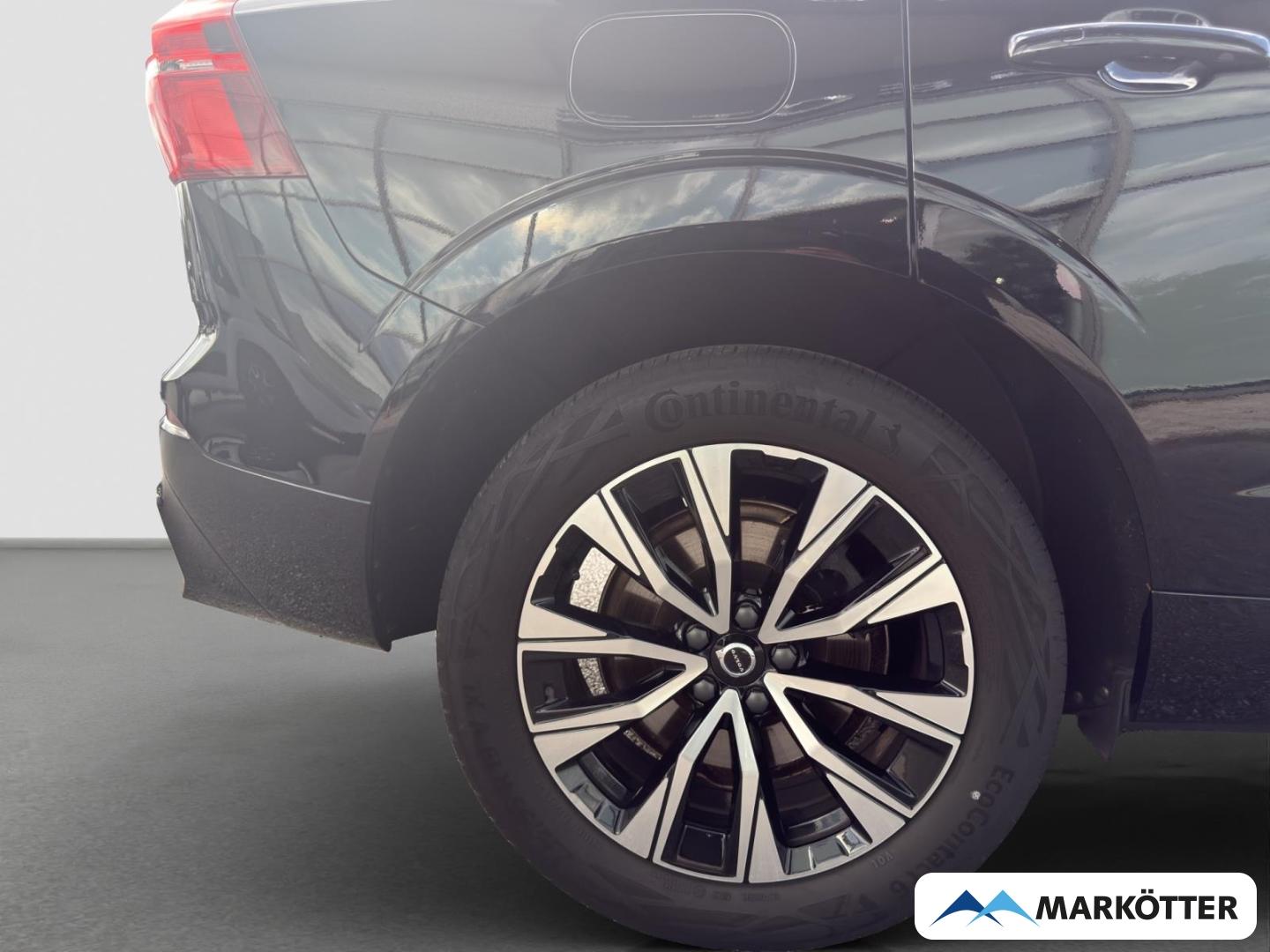Volvo XC60 AUT.*PLUS DARK*2WD*PANO*LED*WINTERPAKET*E-S