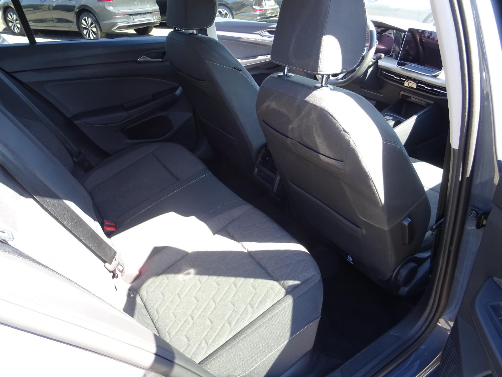 Volkswagen Golf VIII Lim. Life 1.5 eTSI LED Navi PDC Temp., миниатюра 10