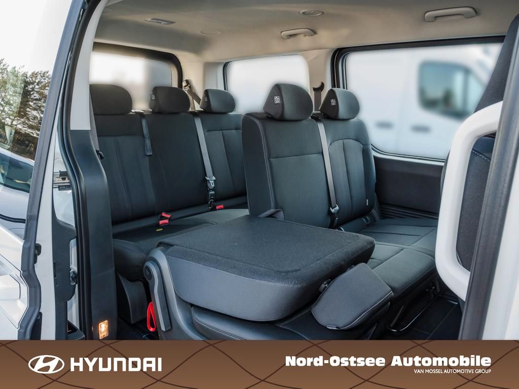 Fahrzeugabbildung Hyundai STARIA 9-Sitzer HEV TREND Easy-Access-P Park-P
