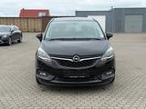 Opel Zafira Tourer - Opel mit Benzin-Antrieb: Kleinbus
