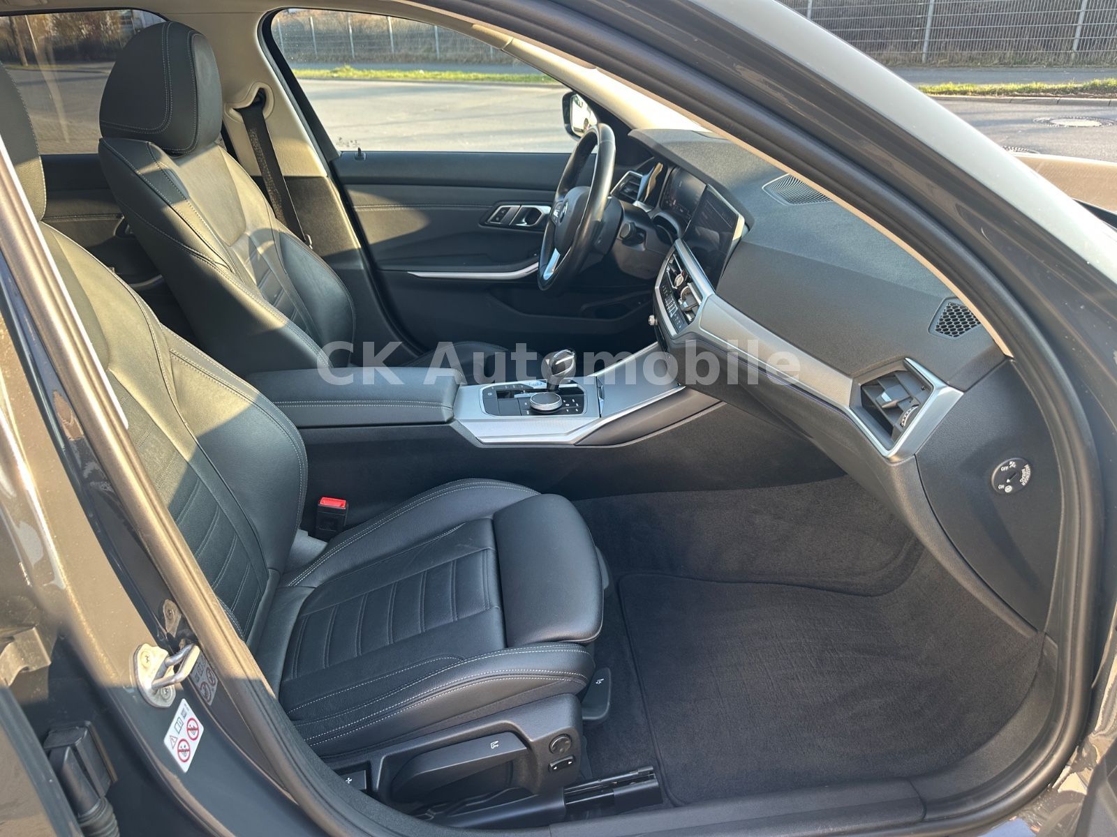 Fahrzeugabbildung BMW 320dxDrive Touring Sport-Line/Laser/Pano/ACC/AHK