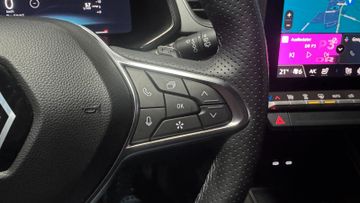 Fahrzeugverkauf 14 Renault Captur II Techno Autom. LED SH Navi Kamera ACC