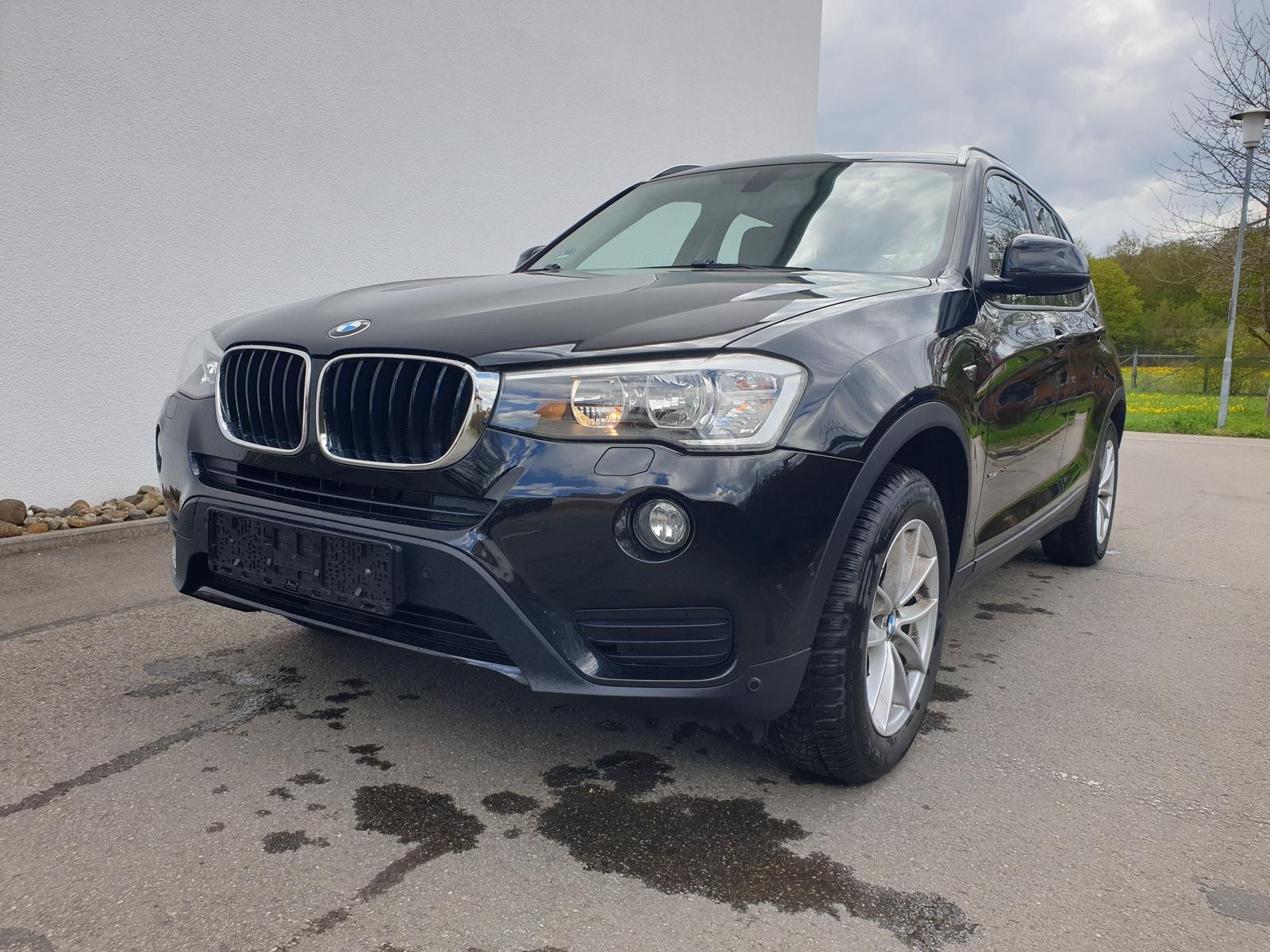 BMW X3 xDrive20d Händler/Export AHK Panorama PDC USB