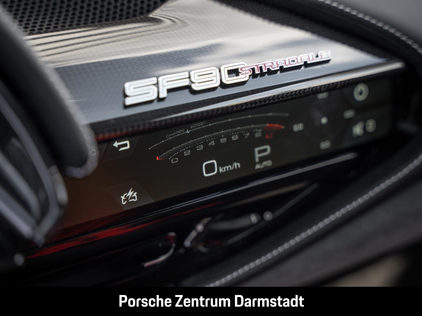 Ferrari SF90 Stradale Asseto Fiorano NP:562.850€