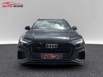 Audi Q8 - 2
