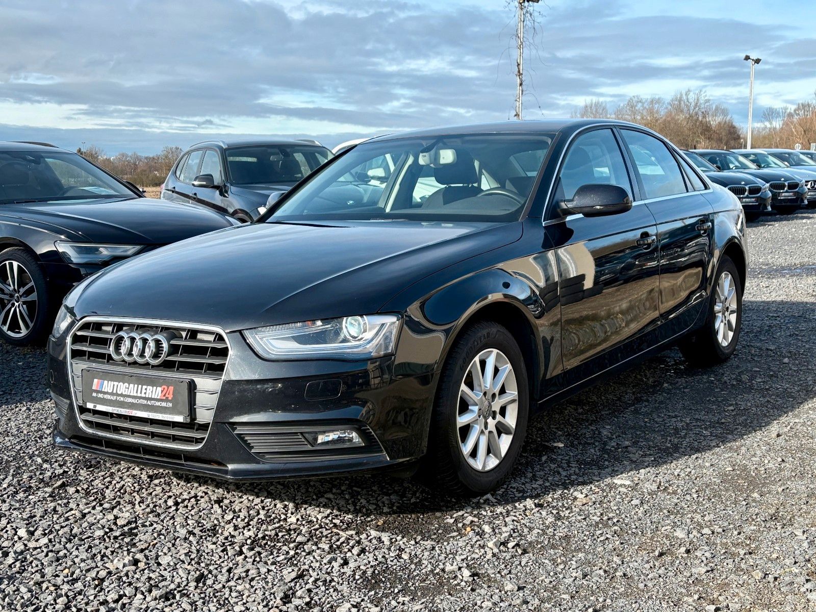 Fahrzeugabbildung Audi A4 3.0TDI Lim. Ambiente Navi Xenon SCHECKHEFT