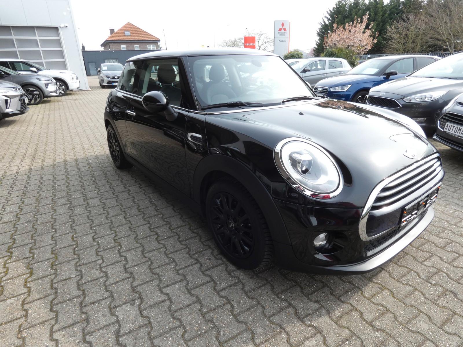 MINI Cooper 1.5 ,,Panorama-Dach"