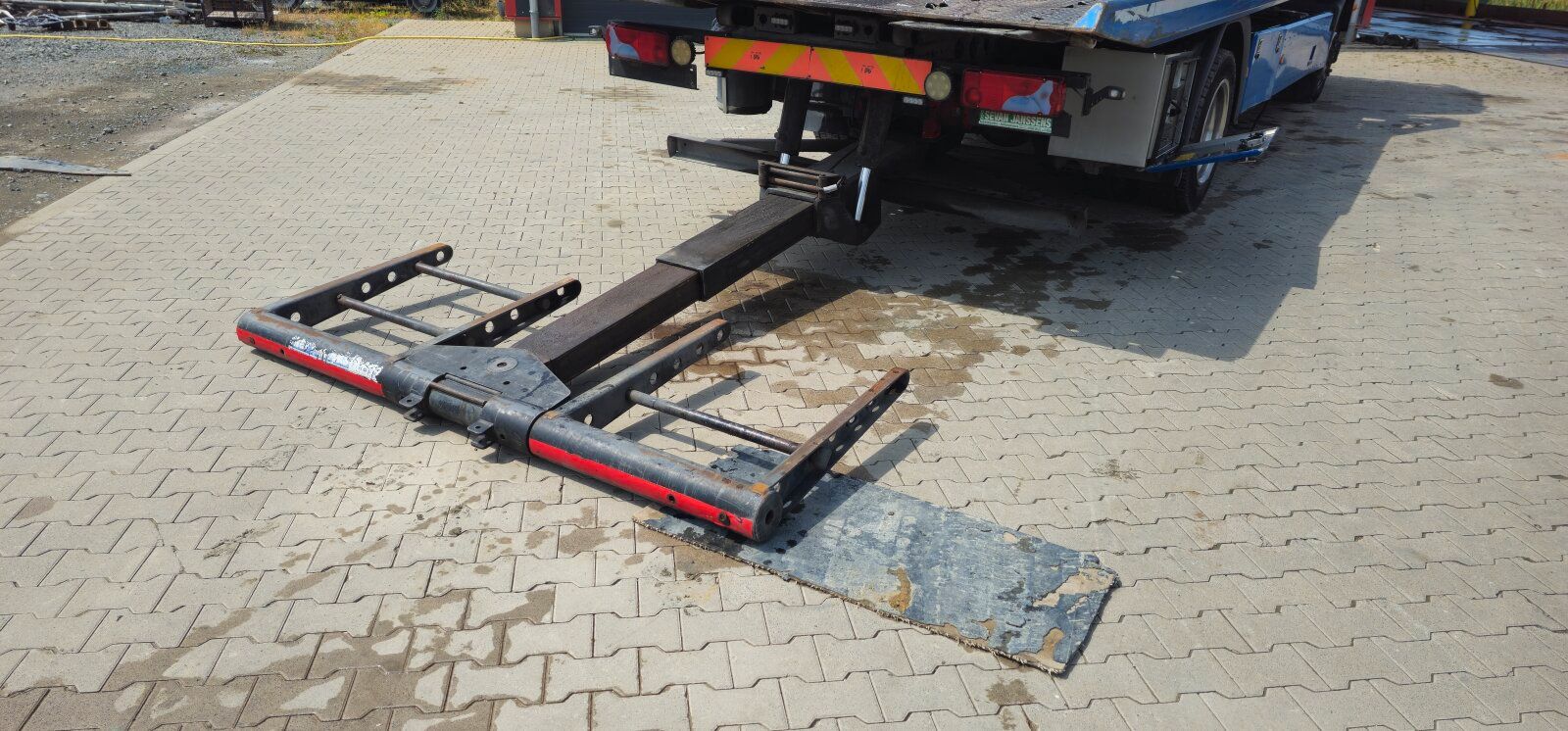 Fahrzeugabbildung MAN TGM 15.250 Doppelstock + Brille /6 Sitze +Winde