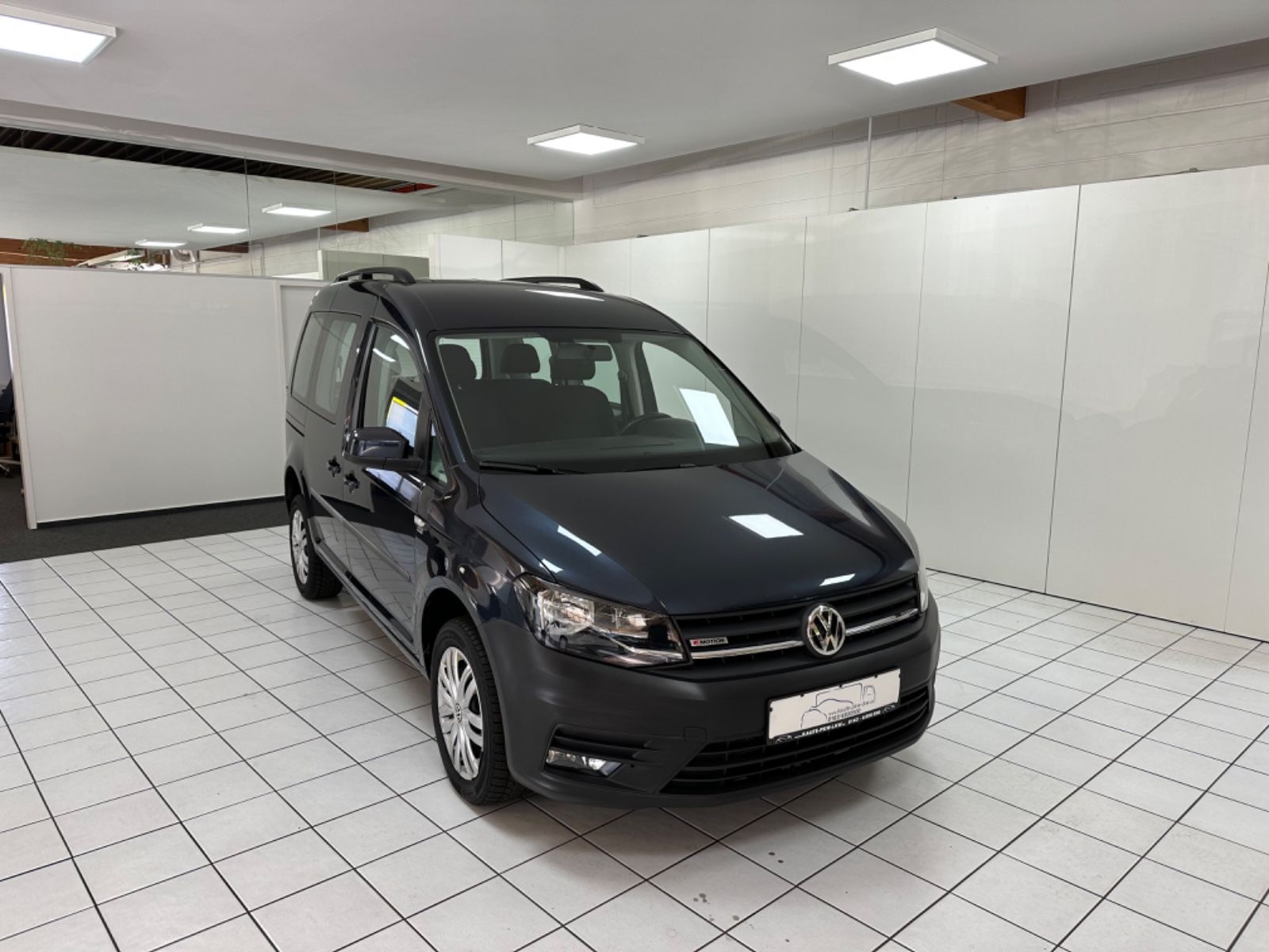 Fahrzeugabbildung Volkswagen Caddy Kombi Trendline BMT 4Motion