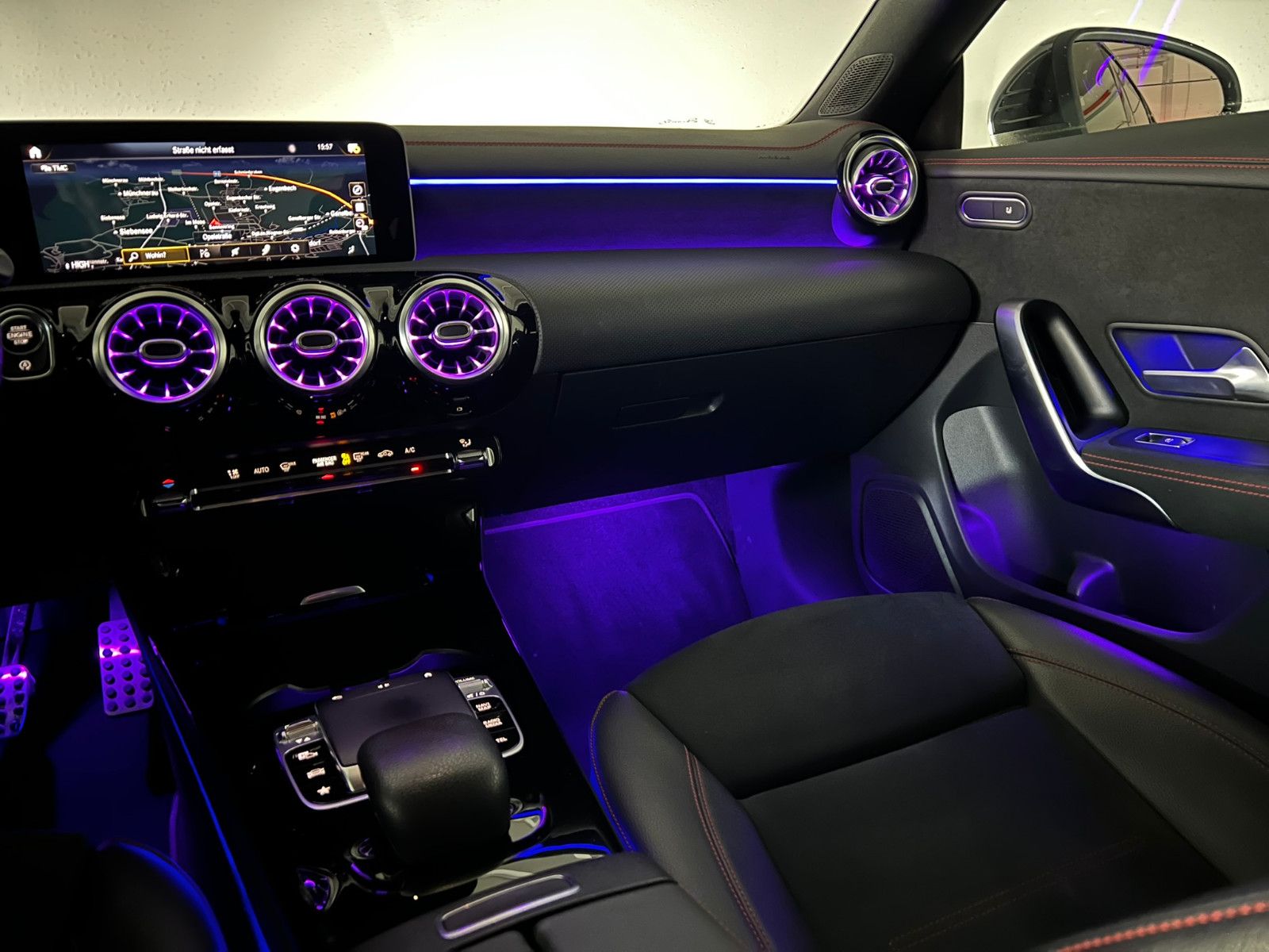 Fahrzeugabbildung Mercedes-Benz CLA 250 AMG-LINE/LED/VIRTUAL COCKPIT/AMBIENTE+