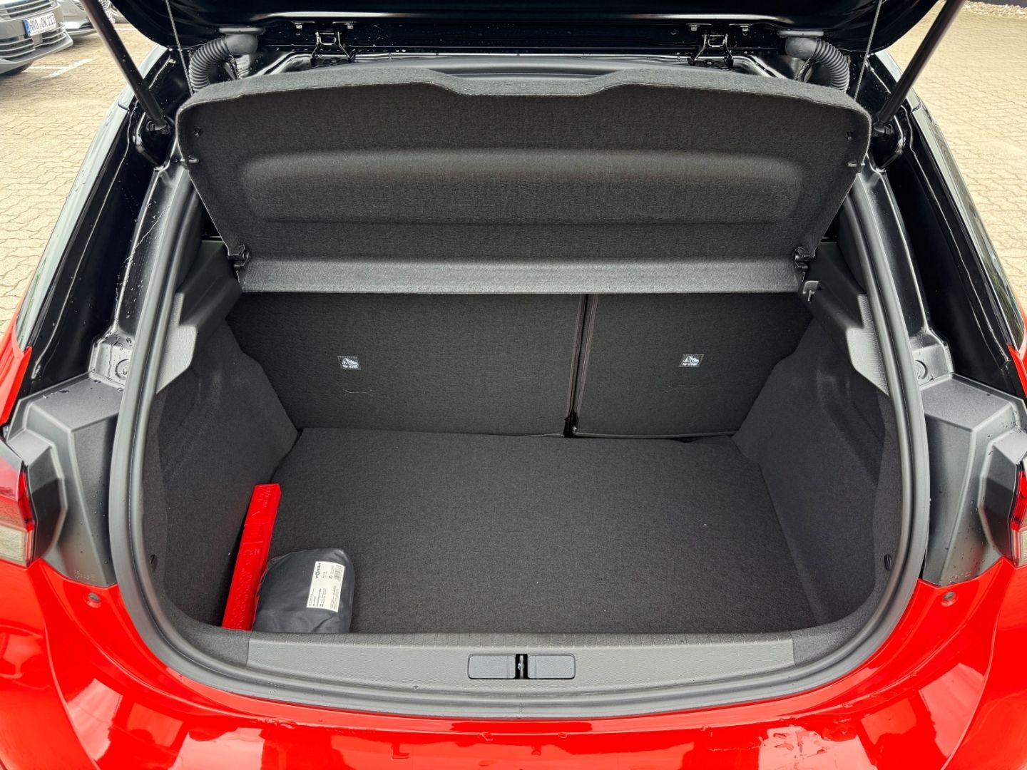 Fahrzeugabbildung Opel Corsa F YES SHZ+LHZ+Allwetter