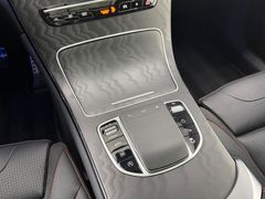 MERCEDES-BENZ GLC 300 4Matic AMG/Luft /Pano