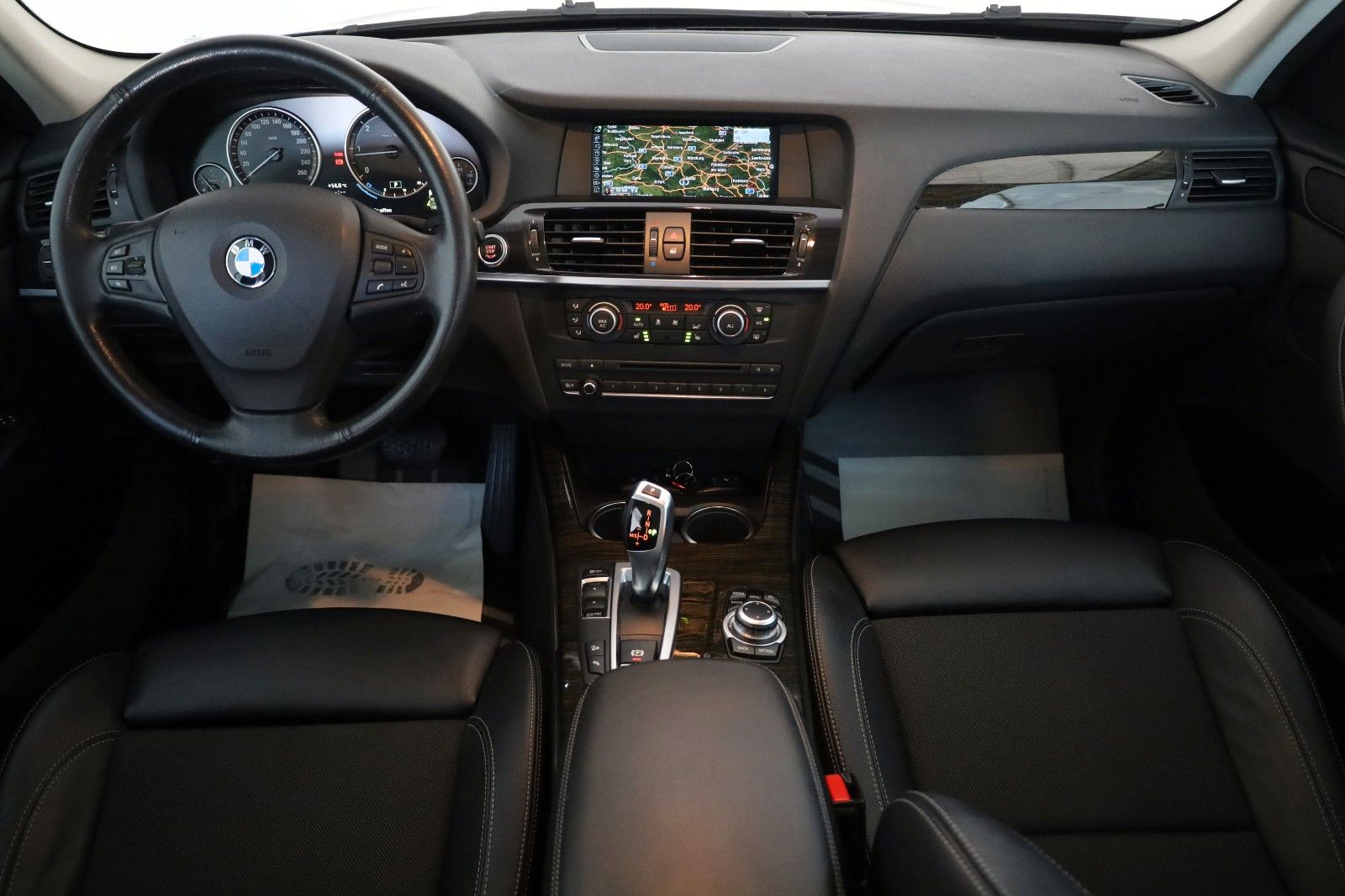 Fahrzeugabbildung BMW X3 xDrive 20d, X line,T.Leder,Navi,SH,Kamera,AHK