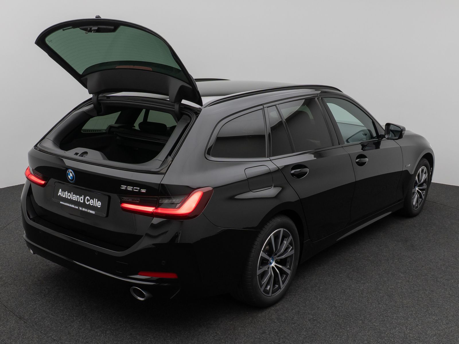 Fahrzeugabbildung BMW 320e DAB Widscreen Lordos Geschwindigkeitsreg