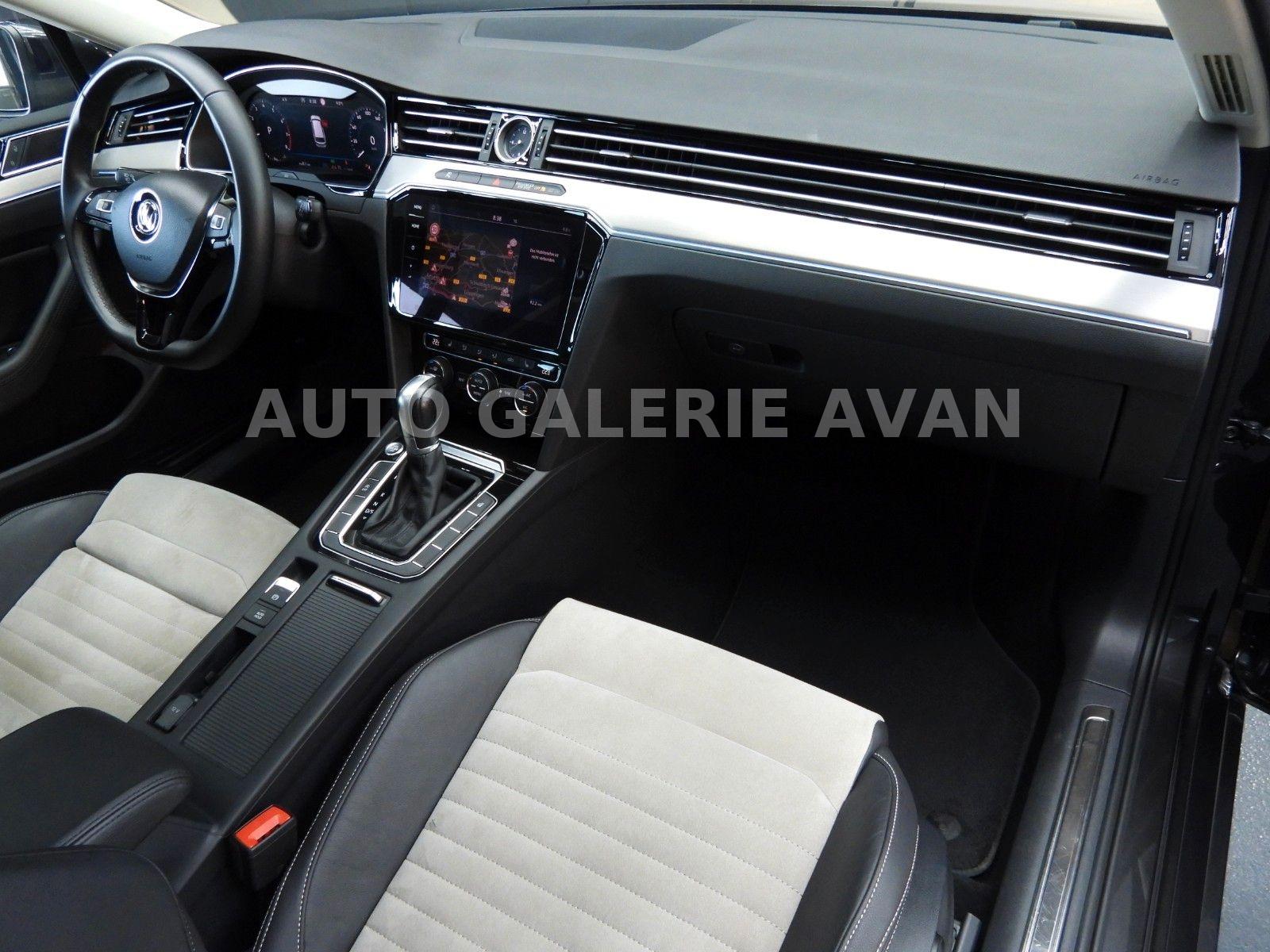 Volkswagen PASSAT VARIANT 1.5 TSI HIGHLINE