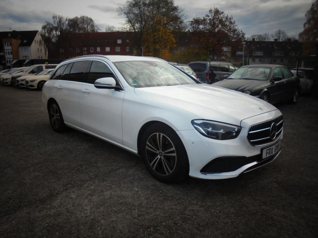 Mercedes-Benz E 220