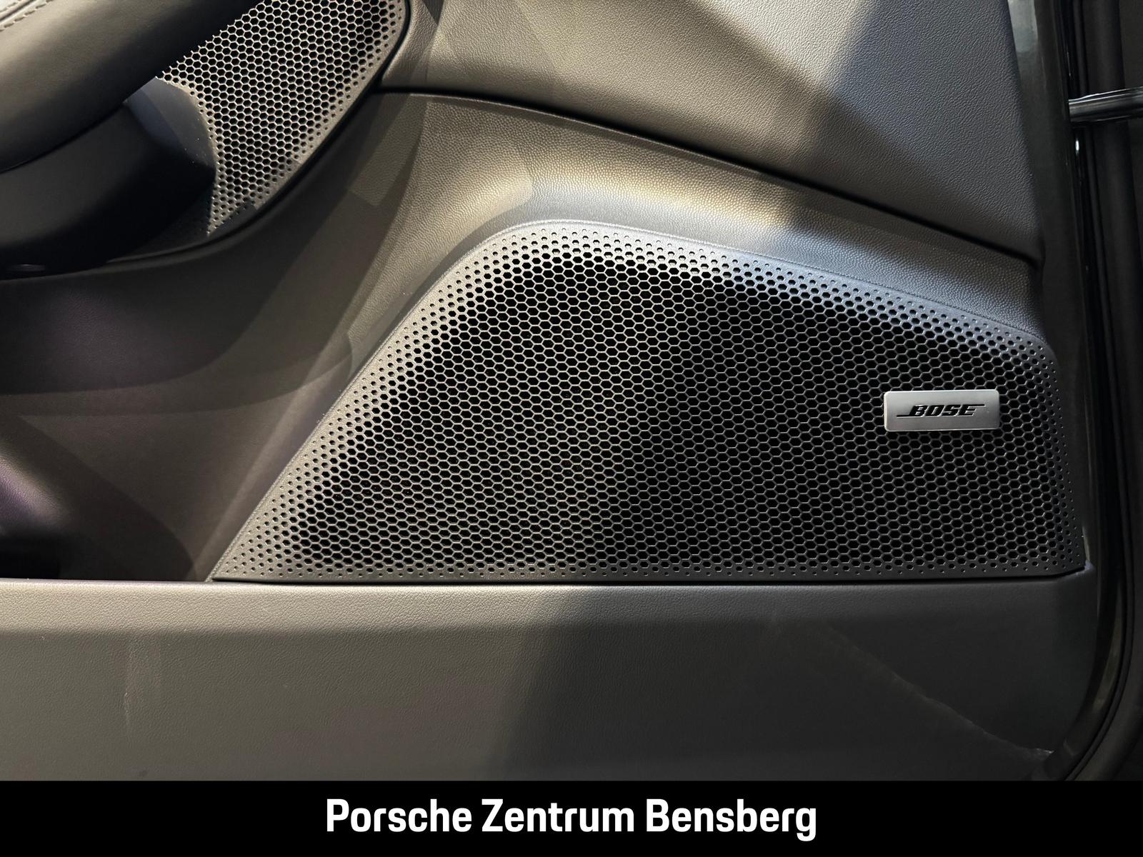 Porsche Macan 4S Electric