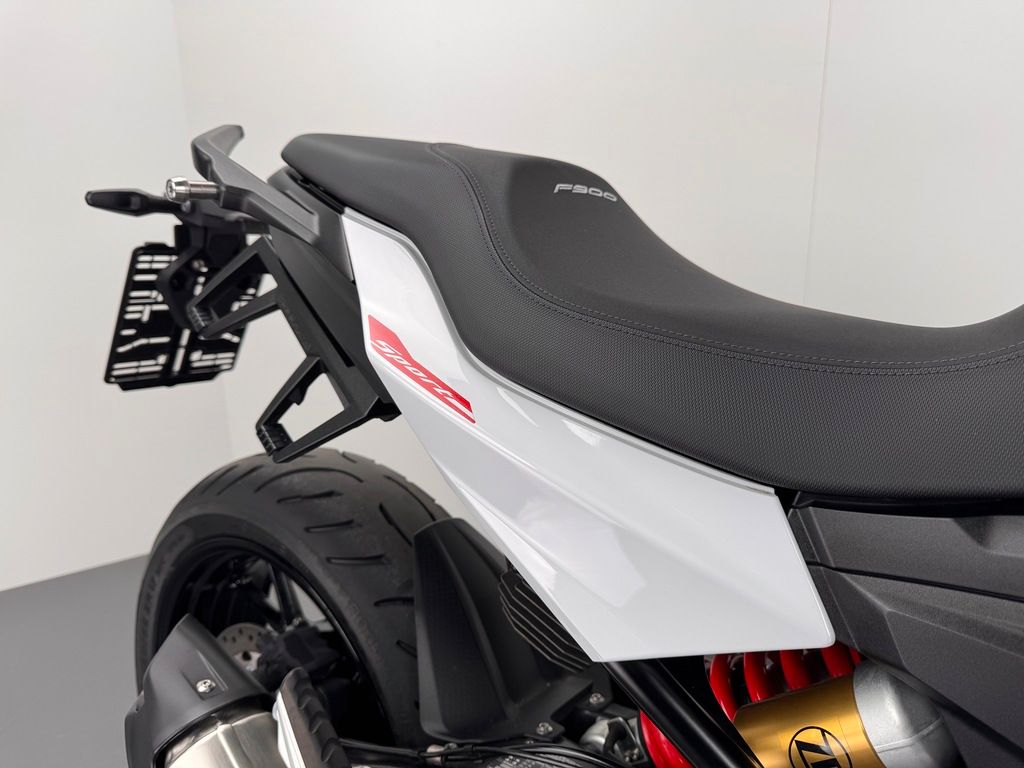 Fahrzeugabbildung BMW F900 R *VOLLAUSSTATTUNG *NEUWERTIG