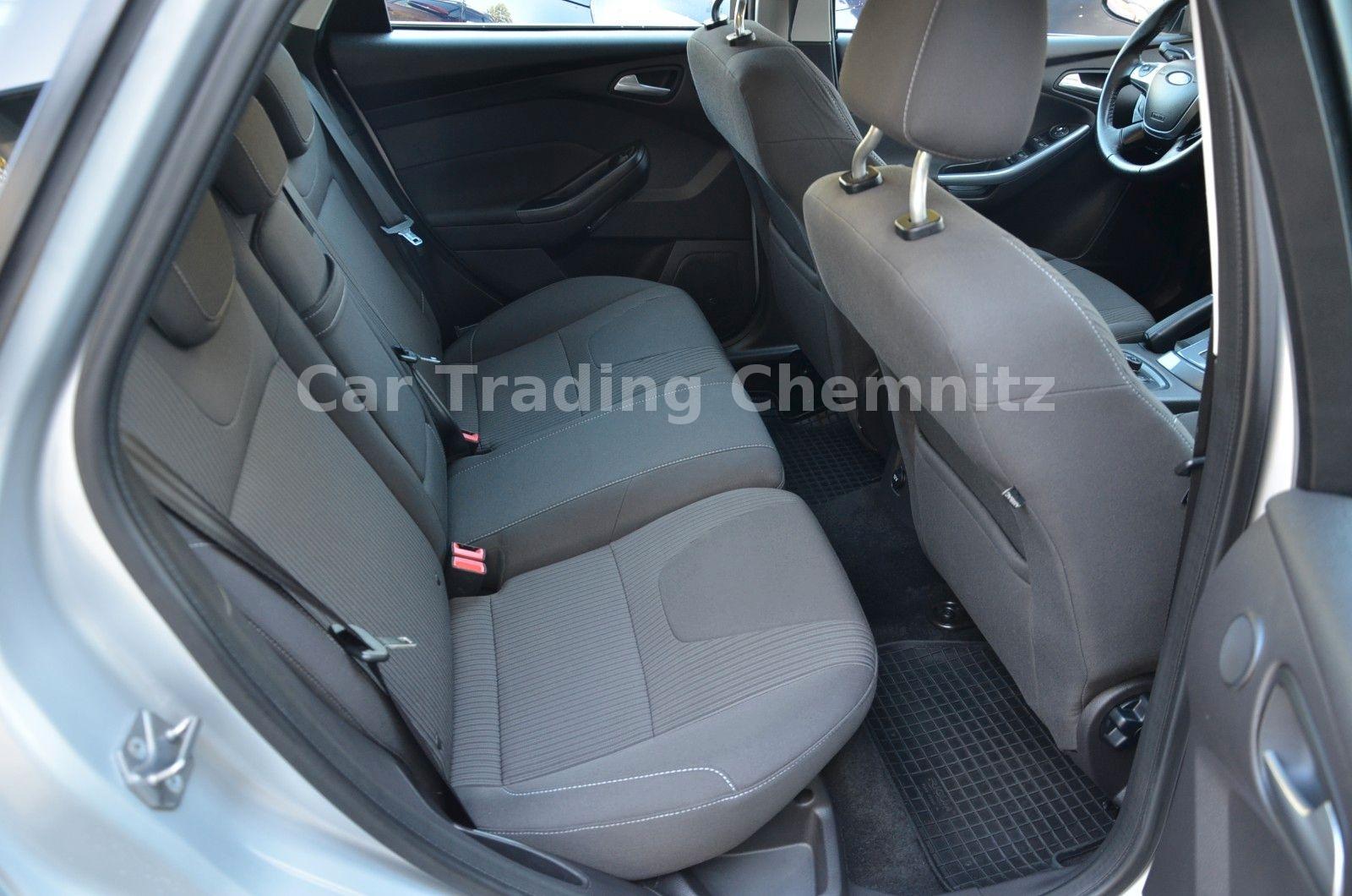 Ford Focus 2012 — photo 13