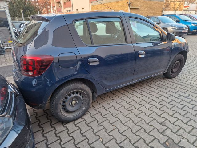 Dacia Sandero TCe 90 Comfort AUTOMATIK 67,000KM