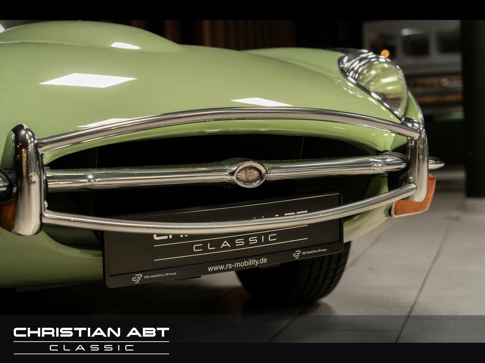 Fahrzeugabbildung Jaguar E-Type 4.2 Serie2 - Wertgutachten Note 1