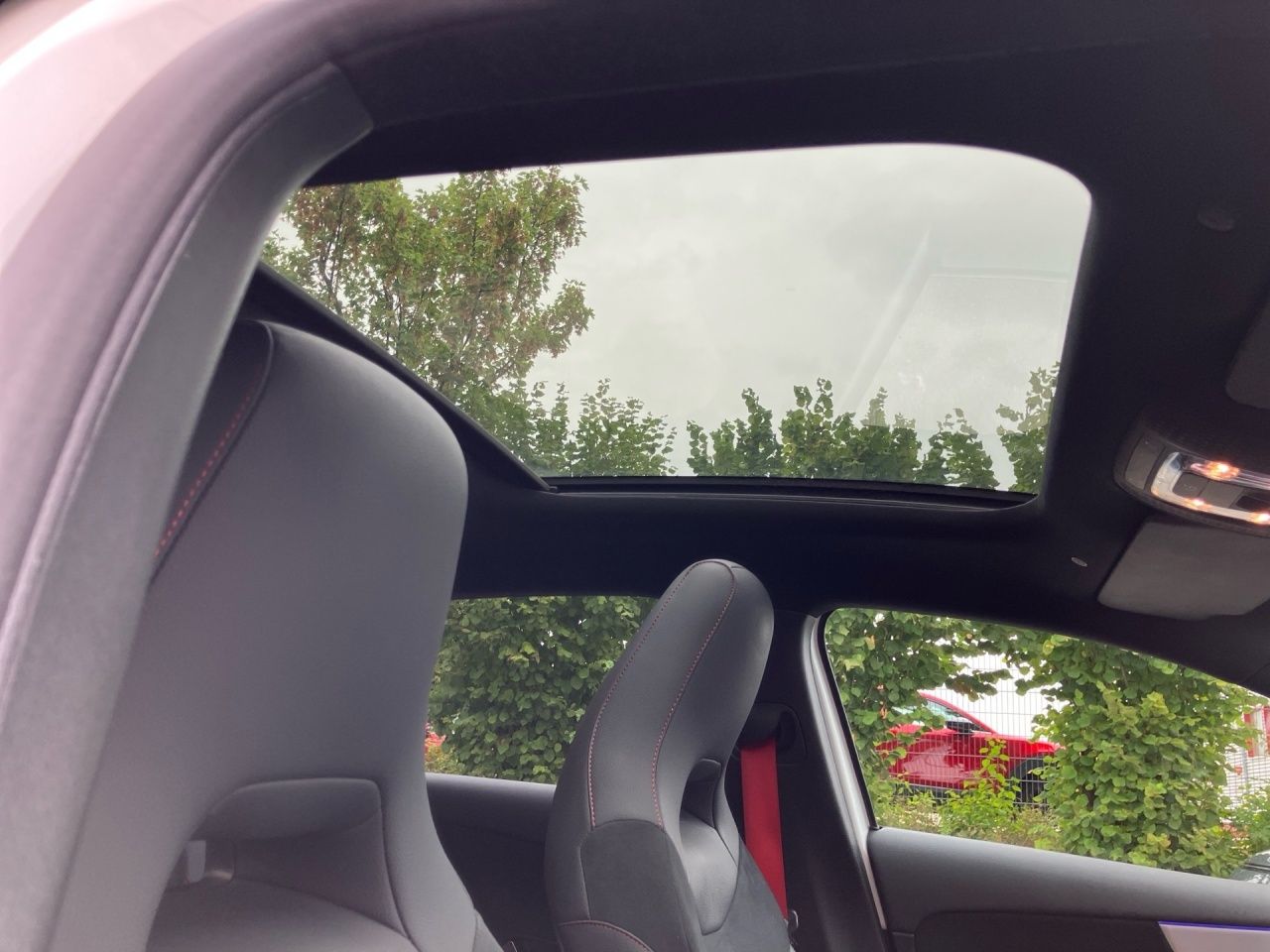 Fahrzeugabbildung Mercedes-Benz AMG A 45 S 4M+ PANO+AHK+BUR+NIGHT+MULTIB+MEM+360