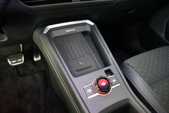 VW T-Roc 1.5 eTSI R-Line | Pano | 20"| NEUES MODELL VW T-Roc 1.5 eTSI R-Line | Pano | 20"| NEUES MODELL