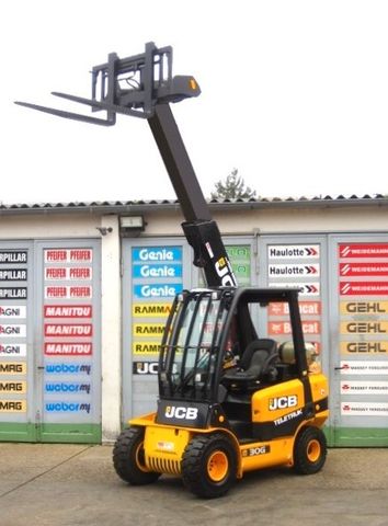 JCB TELETRUK TLT 30 G - 4.4m/3t.  SEITENSCHIEBER