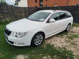 Skoda Superb Combi Greenline 1,6*Temp.*Navi*TÜV*St.Sto - Skoda Superb mit Diesel-Antrieb: 1.6