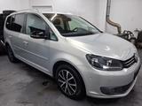 Volkswagen Touran Style!7-Sitze!Standheizung!Sitzheizung! - Volkswagen Touran Style mit Benzin-Antrieb