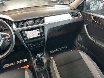 Skoda Rapid*KLIMAAUTO*SZHZ*CARPLAY*NAVI*TEMPO*TÜV0927