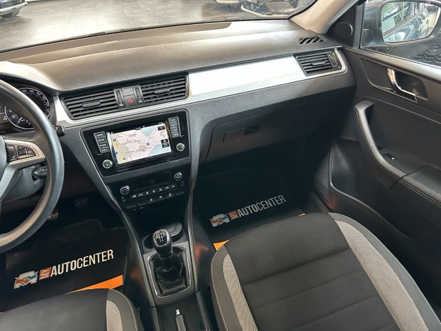 Skoda Rapid*KLIMAAUTO*SZHZ*CARPLAY*NAVI*TEMPO*TÜV0927