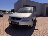 Volkswagen Touran 1.6 2.Hand AHK - gebrauchte VW Touran aus dem Jahr 2003
