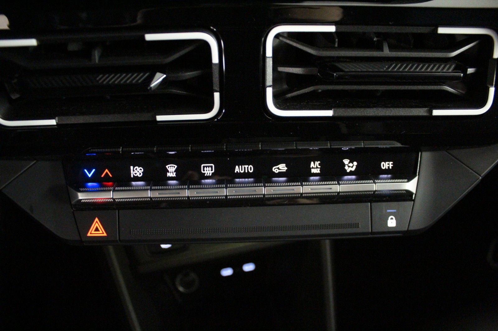 Fahrzeugabbildung Renault R 4 150 Comfort Range Iconic *Vollausstattung*