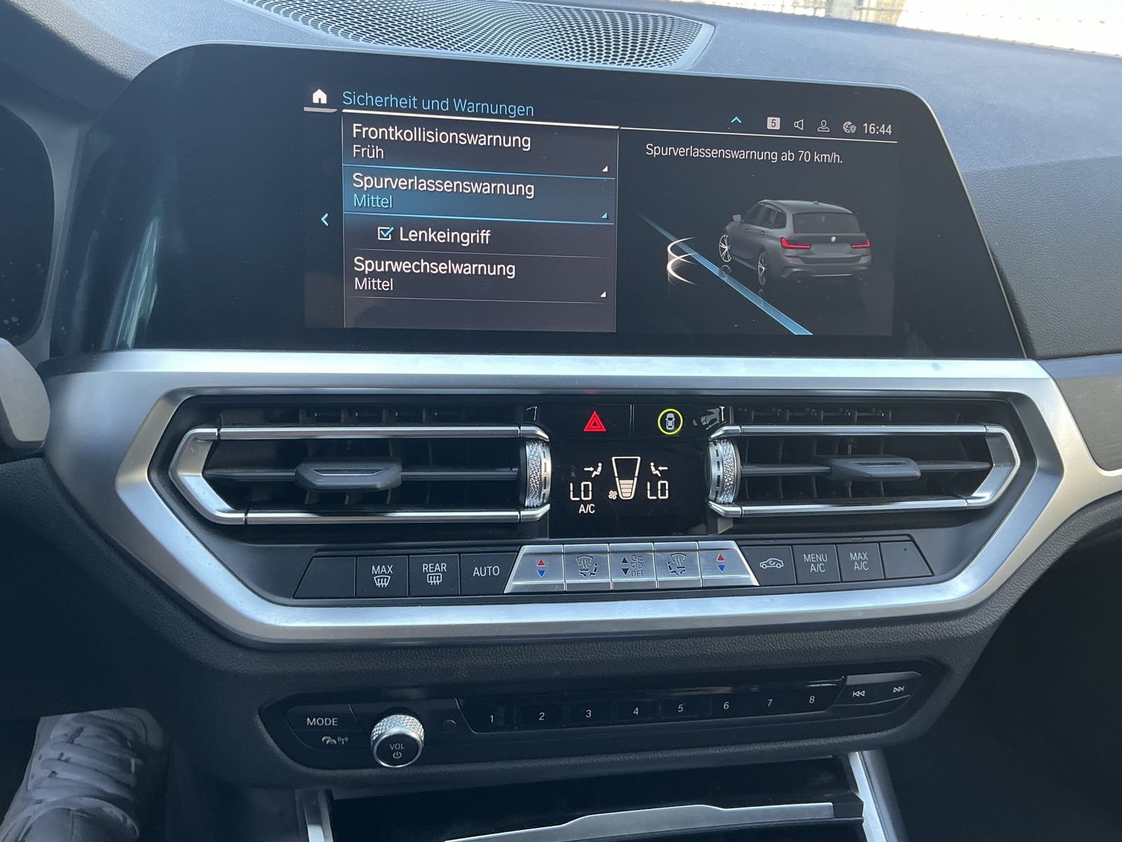 BMW 320 e M-Sport Leder Navi dig. Cockpit LED PDCv+H foto 10