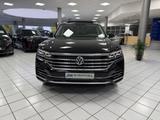 Volkswagen Touareg 3.0 TDI Elegance 4M*STHZG*PANO*LUFTFEDE. - mit Diesel-Antrieb: Geländewagen, 3.0