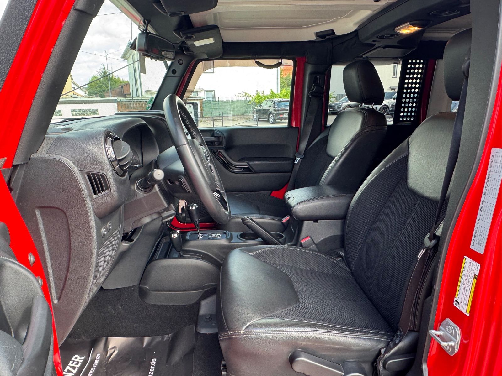 Fahrzeugabbildung Jeep Wrangler Unlimited Night Eagle/SOFT-Top/Daystar/
