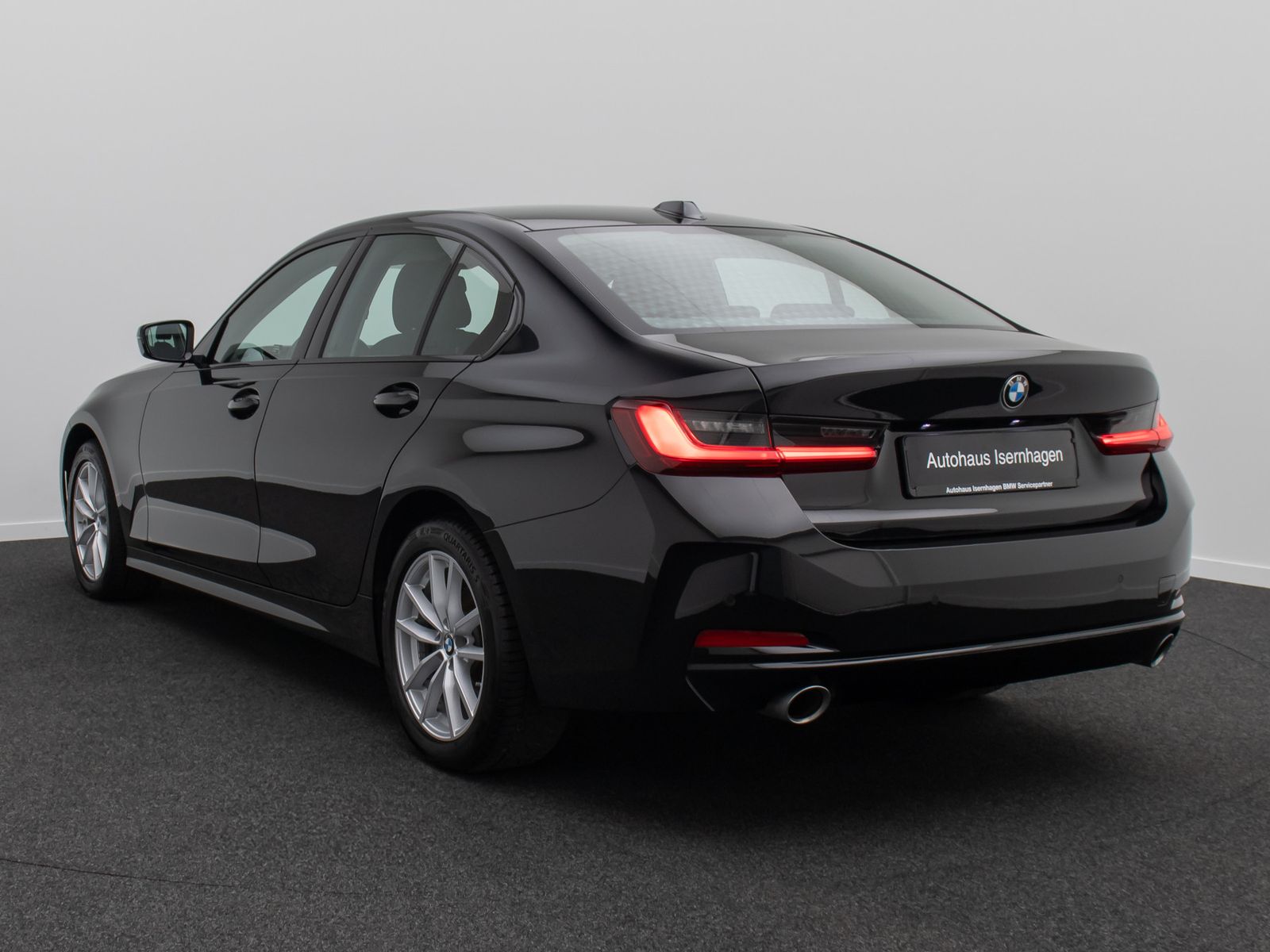 Fahrzeugabbildung BMW 318i Widscreen DAB PDC GeschwindigReg Cockpit+
