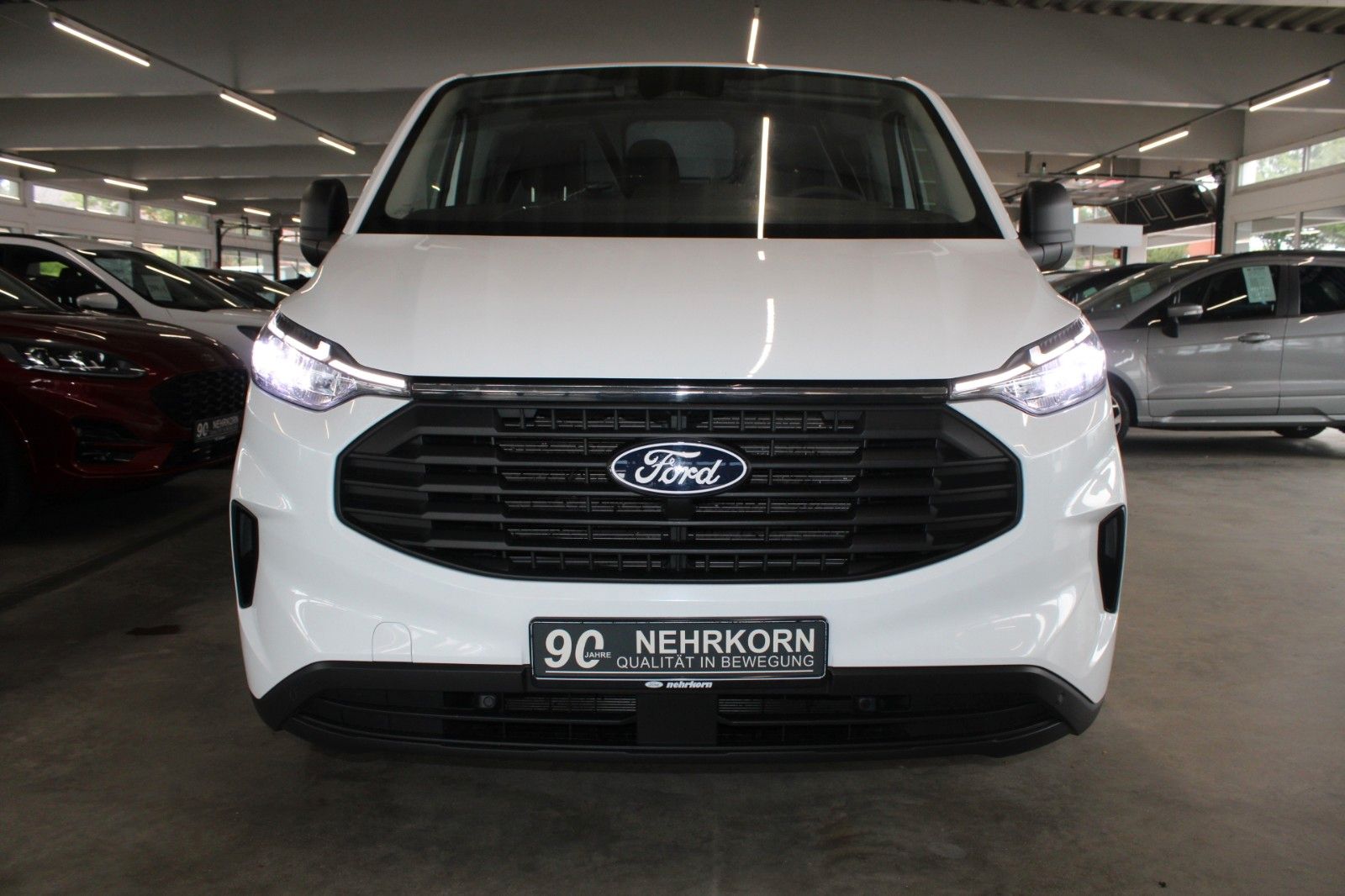 Fahrzeugabbildung Ford Transit Custom L2 TREND AHK LED TechnologiePak2