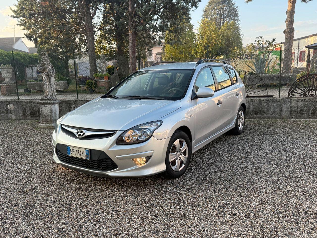Hyundai i30, 2011