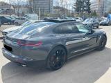Porsche Panamera Turbo Turbo - Porsche Panamera in Stuttgart