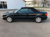 Audi Cabriolet 1.8 - schwarz - Audi aus 1998: Cabrio