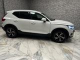 Volvo XC40 Momentum AWD 140 kW - Volvo: Unfallwagen