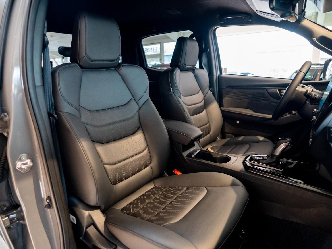 Fahrzeugabbildung Isuzu D-Max Double Cab 4WD V-CROSS