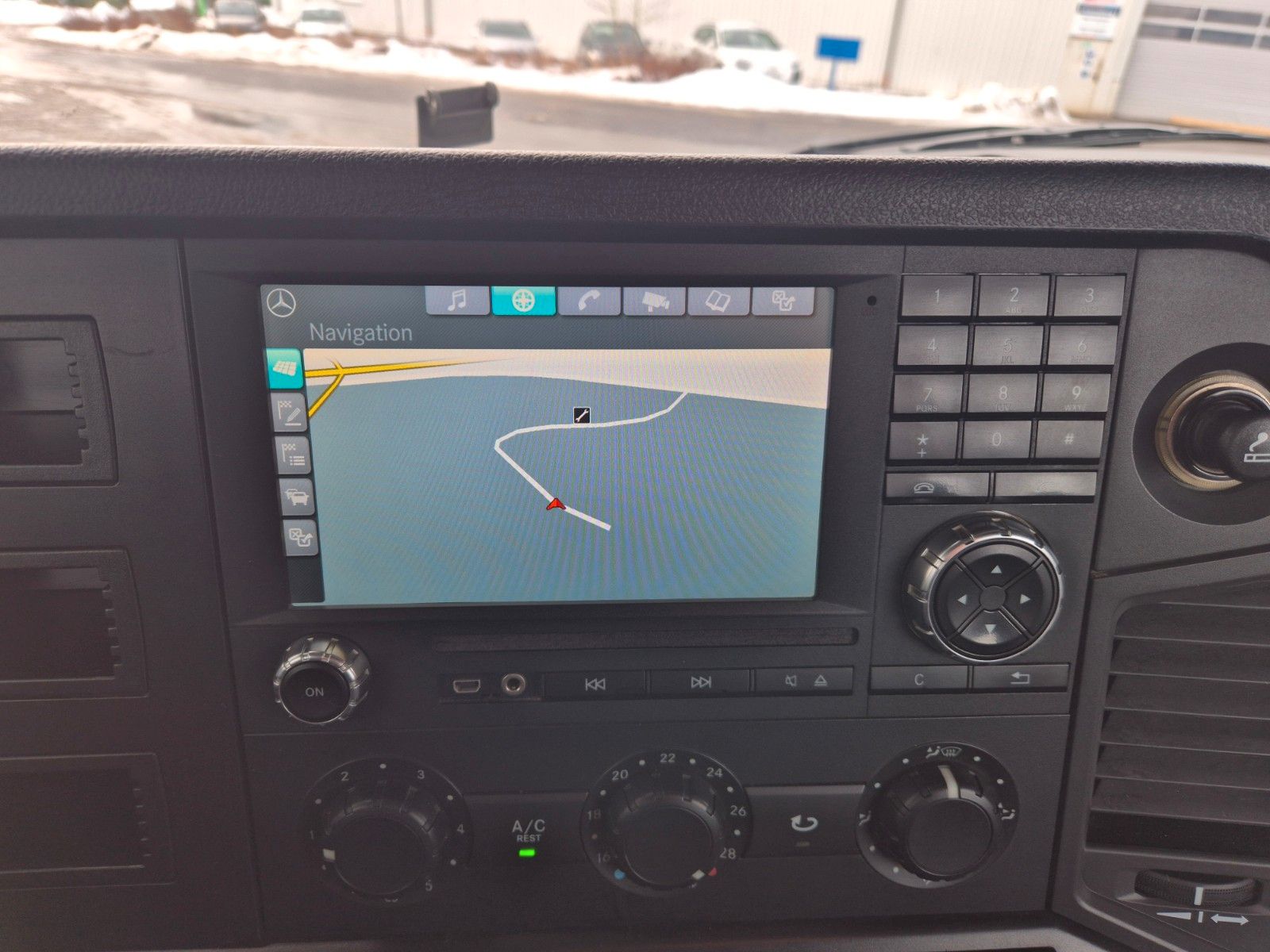 Fahrzeugabbildung Mercedes-Benz Arocs 1832 K 4x2 Palfinger PST14 TEC-25 Funk AHK