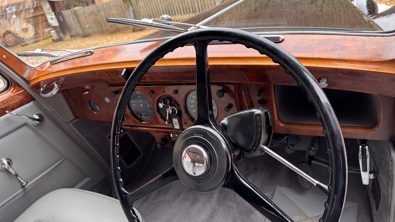 Rolls-Royce Silver Dawn 20