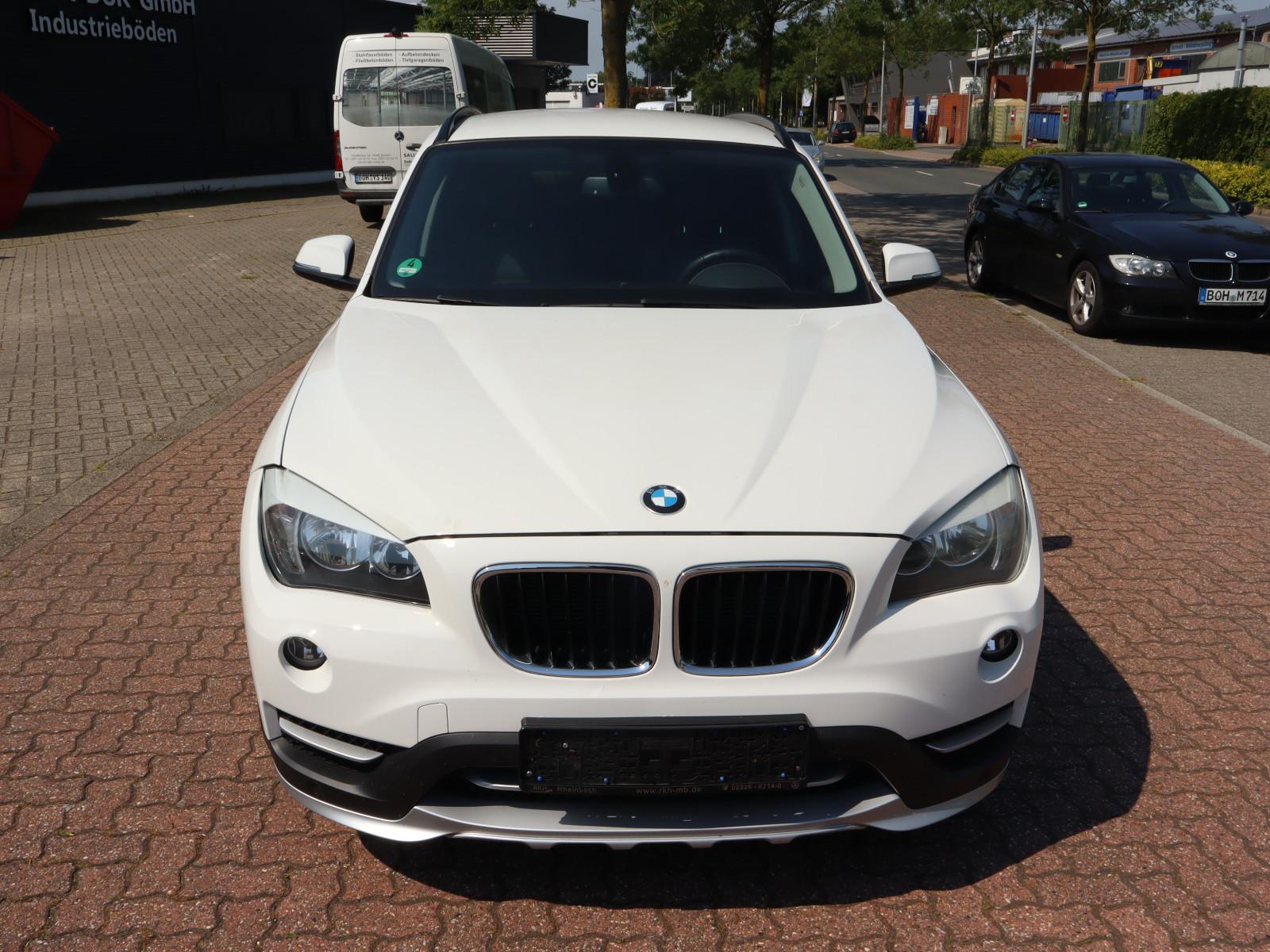 BMW X1 20 i sDrive Aut.-Navi-TOP-ZUSTAND !!!